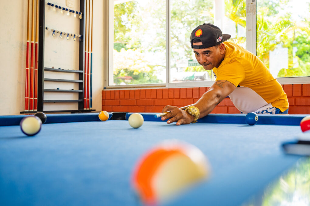 SAM06825